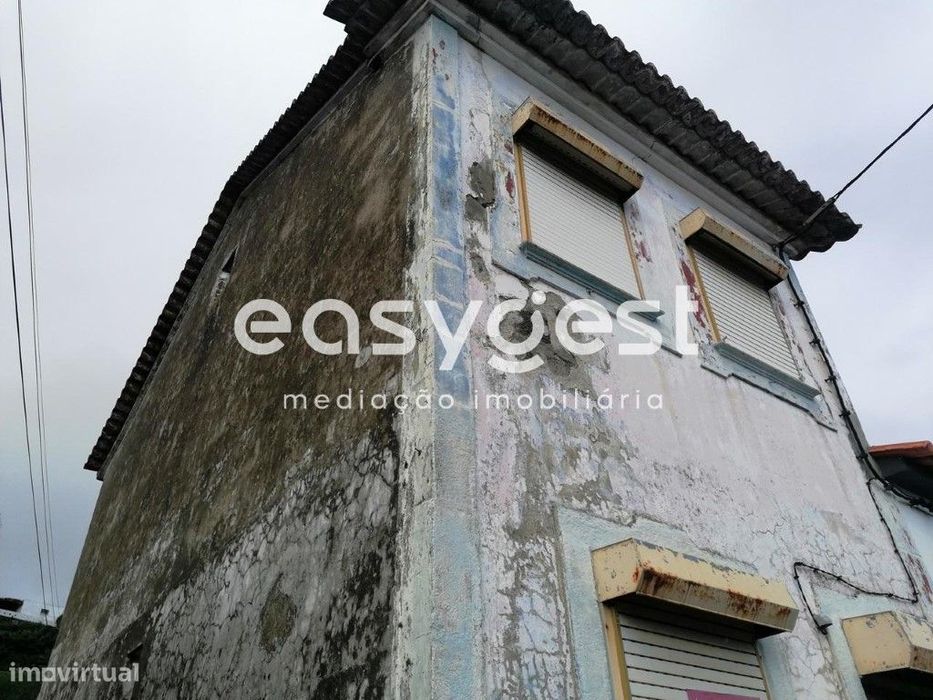 Moradia situada na freguesia da Vila Nova, da Praia da Vitória