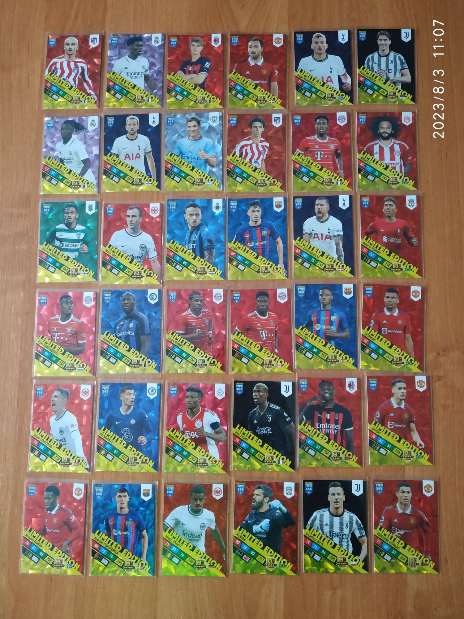 Zamienię karty Limited z kolekcji Panini FIFA Adrenalyn XL 365 - 2023