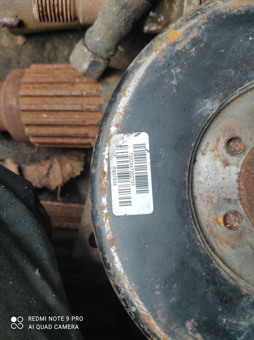 Продам демфер John Deere RE57604 RE 538143