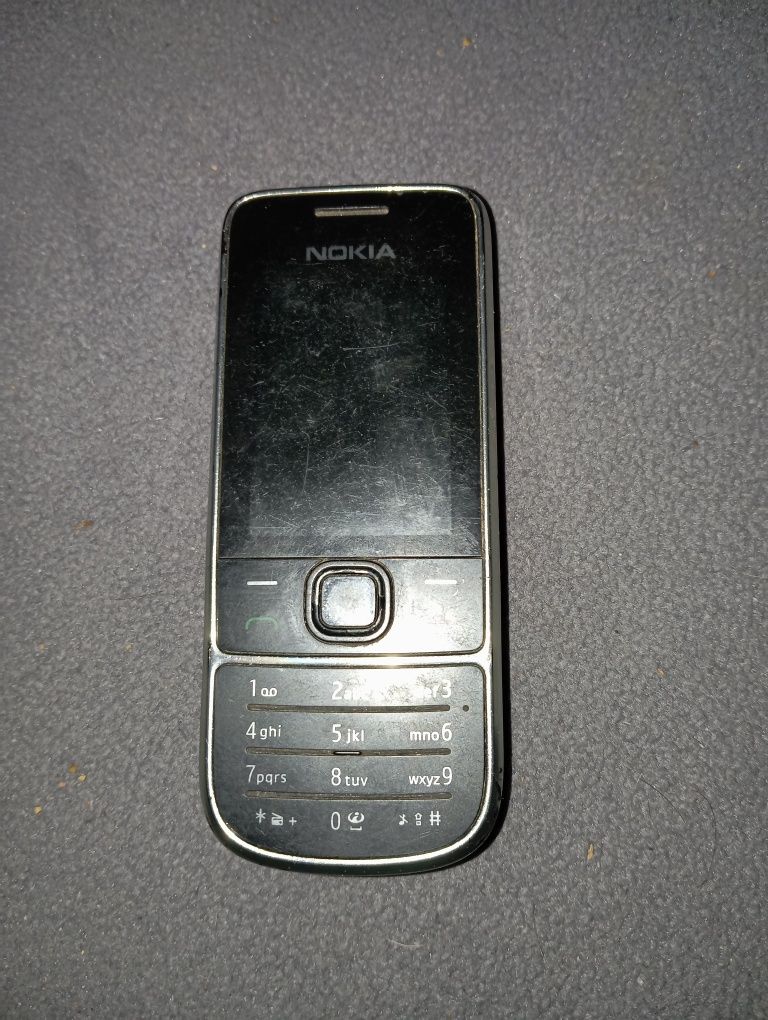 Nokia 2700   c-2
