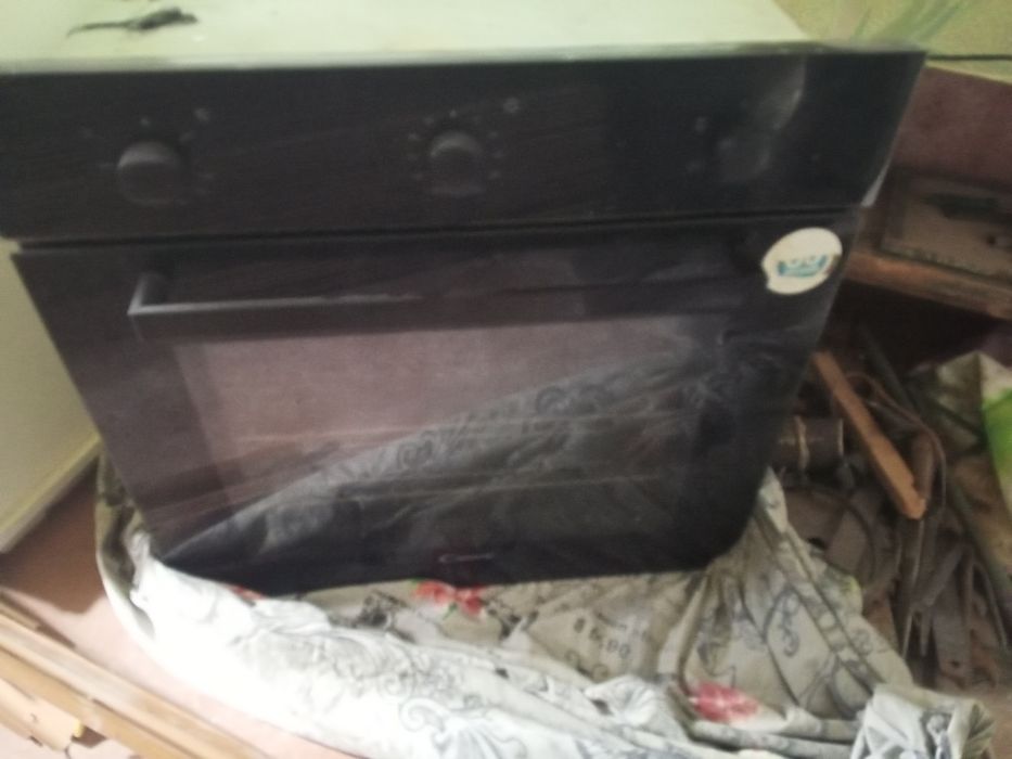 Духовка рабочая хорошее состояние