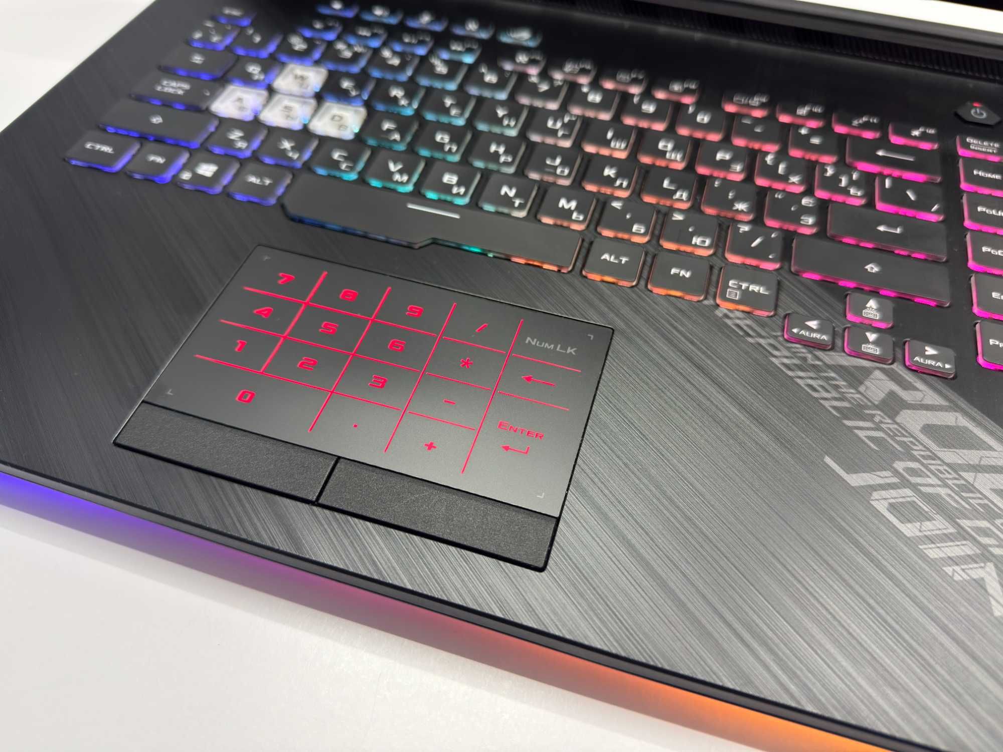 Asus Rog Strix 15.6" 240Hz I7-10750H RTX 2060 6Gb 115W 16Gb SSD 512Gb
