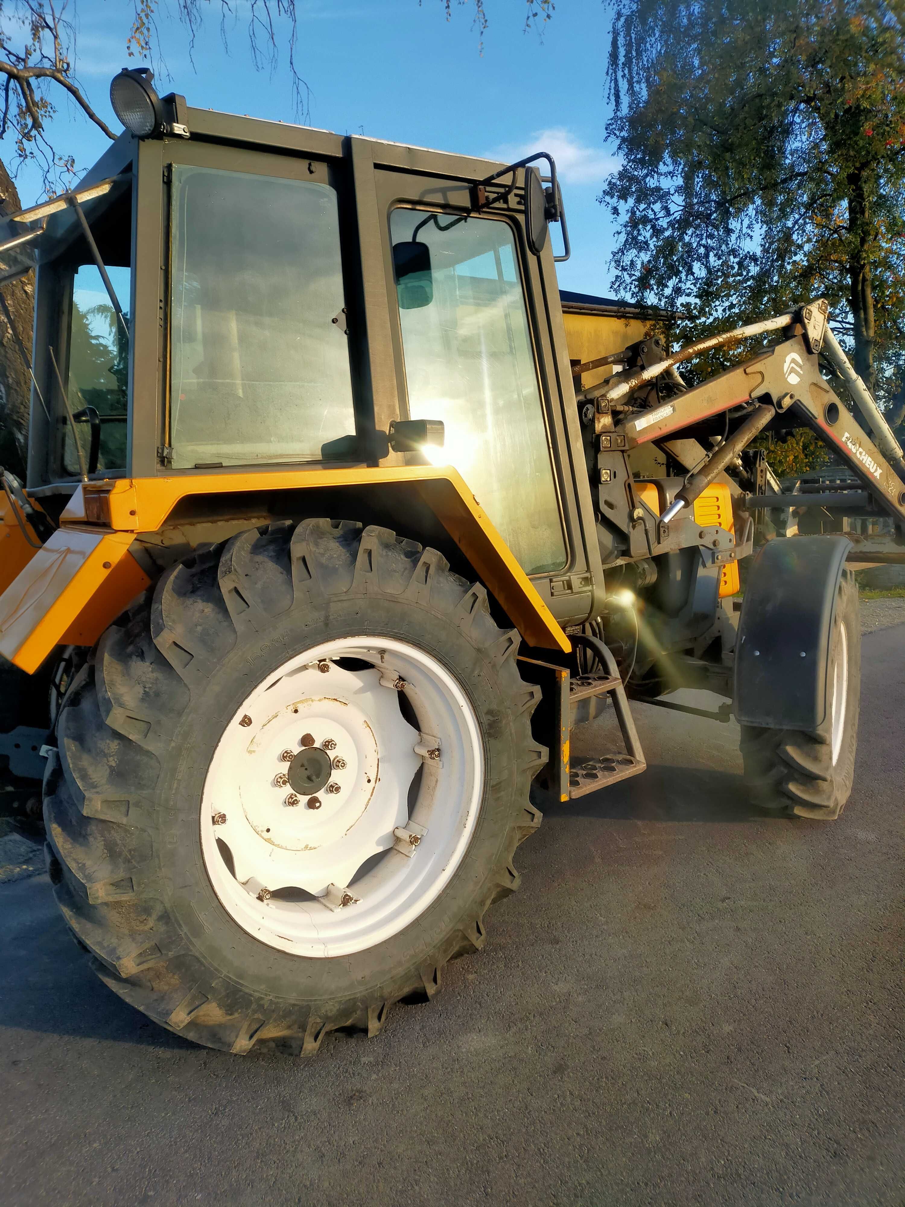 Sprzedam ciągnik rolniczy Renault 85-14 rok 1990 tur Fendt