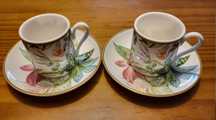 Conjunto 2 chávenas e pires de chá / café, motivo floral