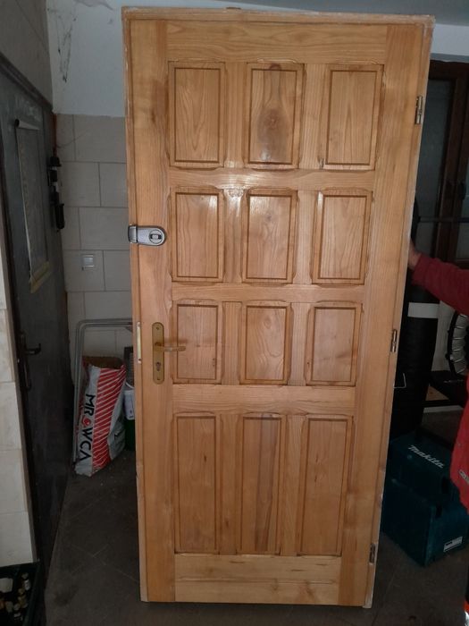 Drzwi wejściowe jesionowe