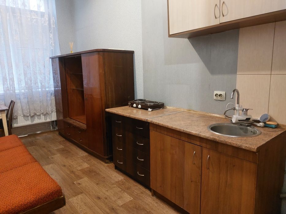 Продам Гостинку завод Шевченко