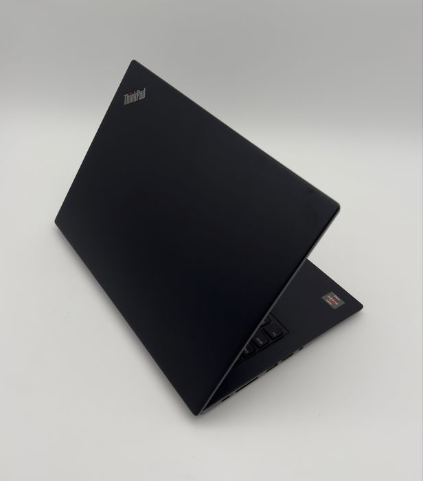 Lenovo ThinkPad X395 | Ryzen 5 PRO | 16GB | 512GB SSD | 1 ANO GARANTIA