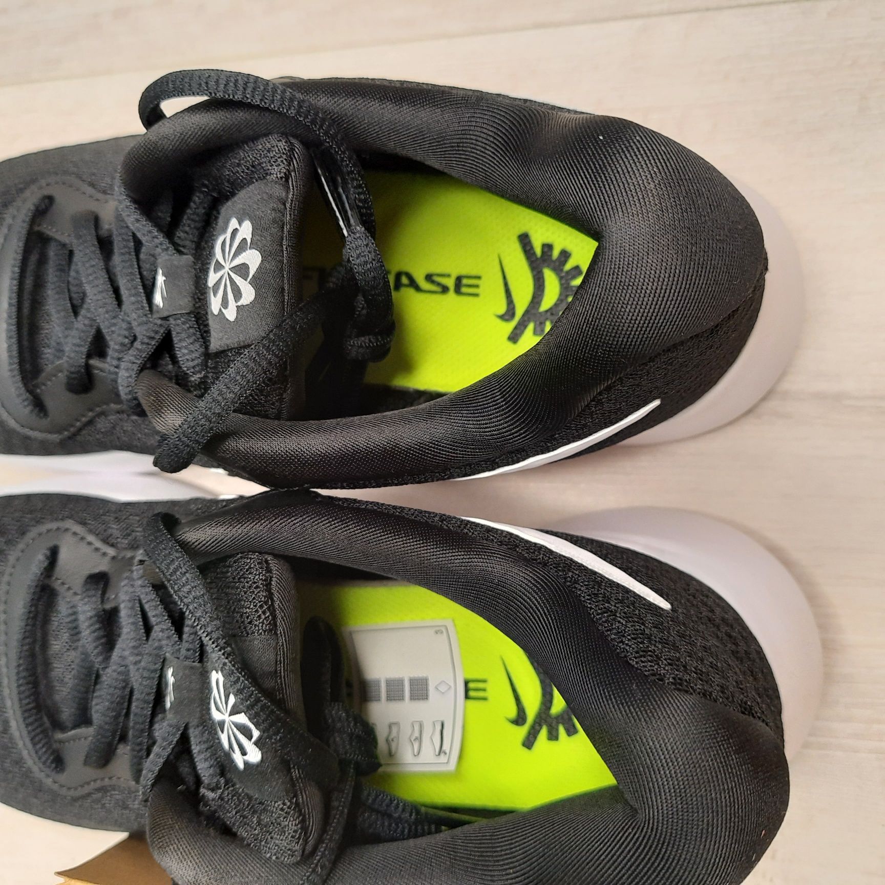 Кросівки жіночі Nike Tanjun Easyon DV7786-001