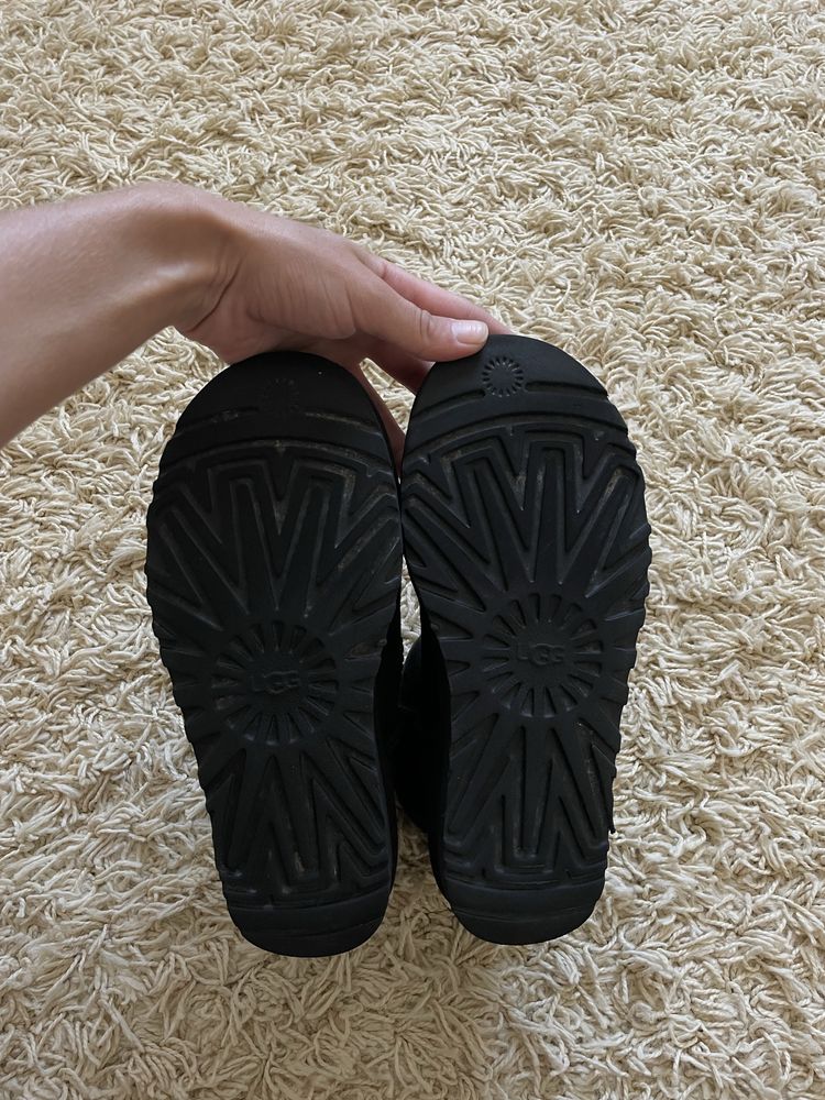 Продам ugg mini оригінал