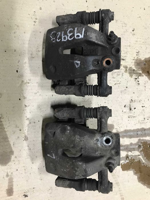 Суппорт супорт задній гальмівний Toyota Avensis T25 (2003-2008 р.в.).