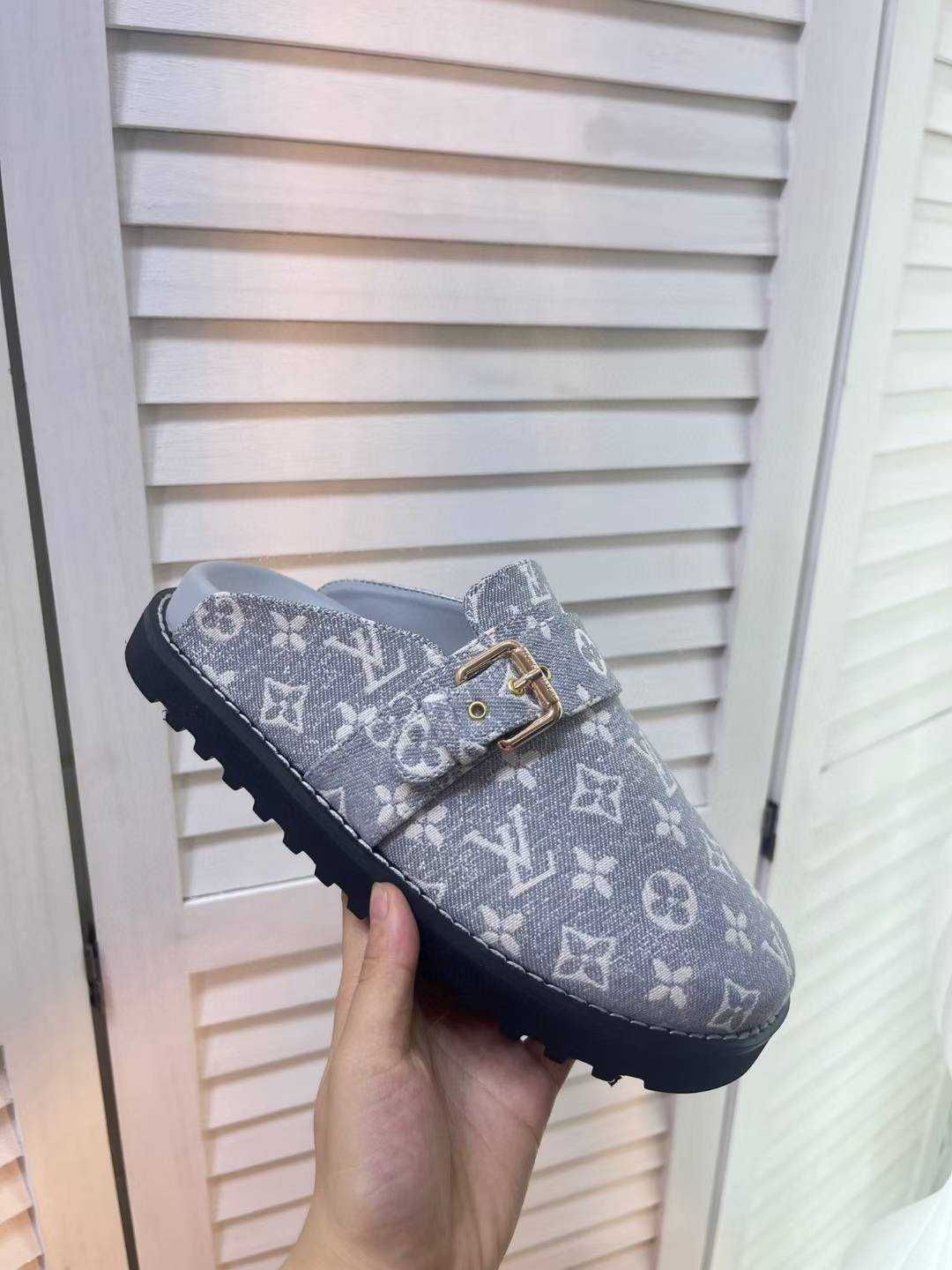 Louis Vuitton Buty, sandaly klapki, skora 180211