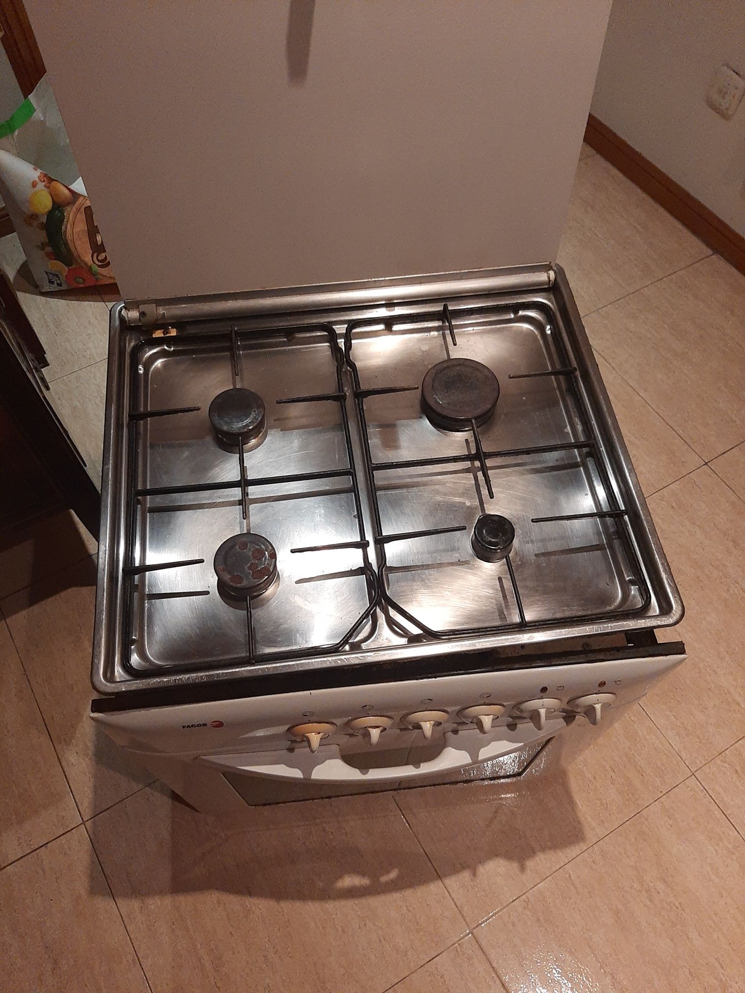 Vendo placa e forno fagor a gás