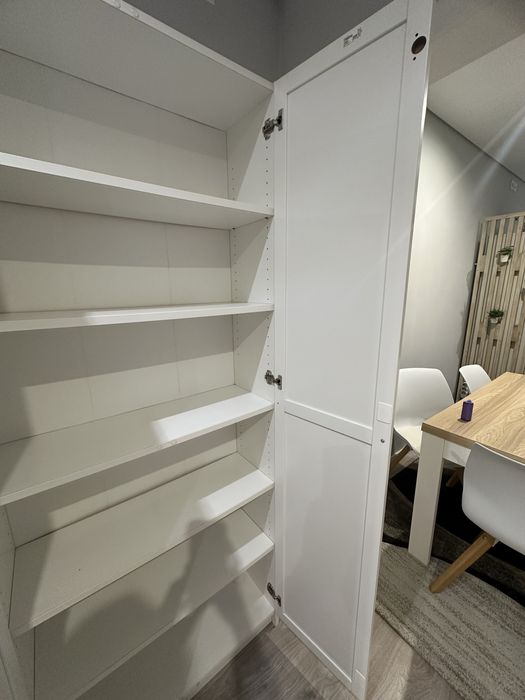 Estante Bills / Oxberg IKEA