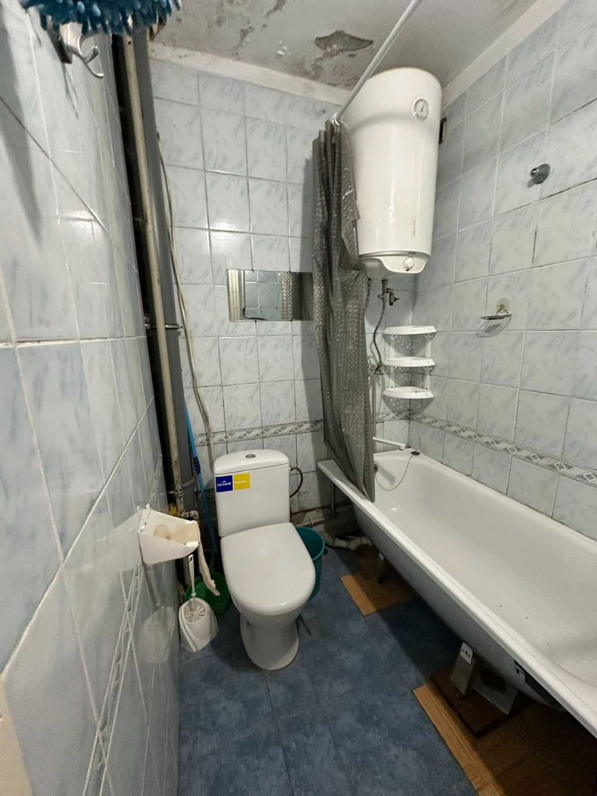 Продаж 3 квартири 2-й поверх, не кутова ,усі кімнати роздільні Тепла