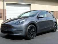 Tesla  Model Y Long Range      2023