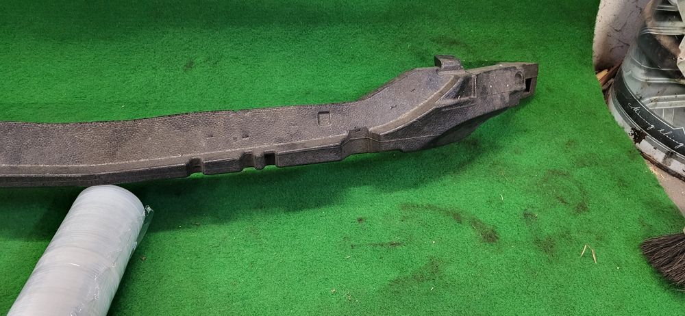 Absorber zderzaka przedniego Mercedes A-Klasa W177 AMG