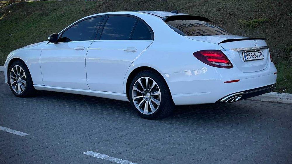 Mercedes-Benz E-Class 2016 W213