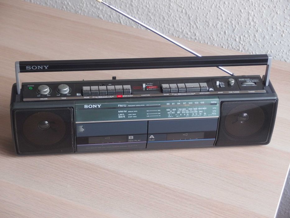 1987 SONY CFS-W301L radiomagnetofon dwukasetowy jamnik radio