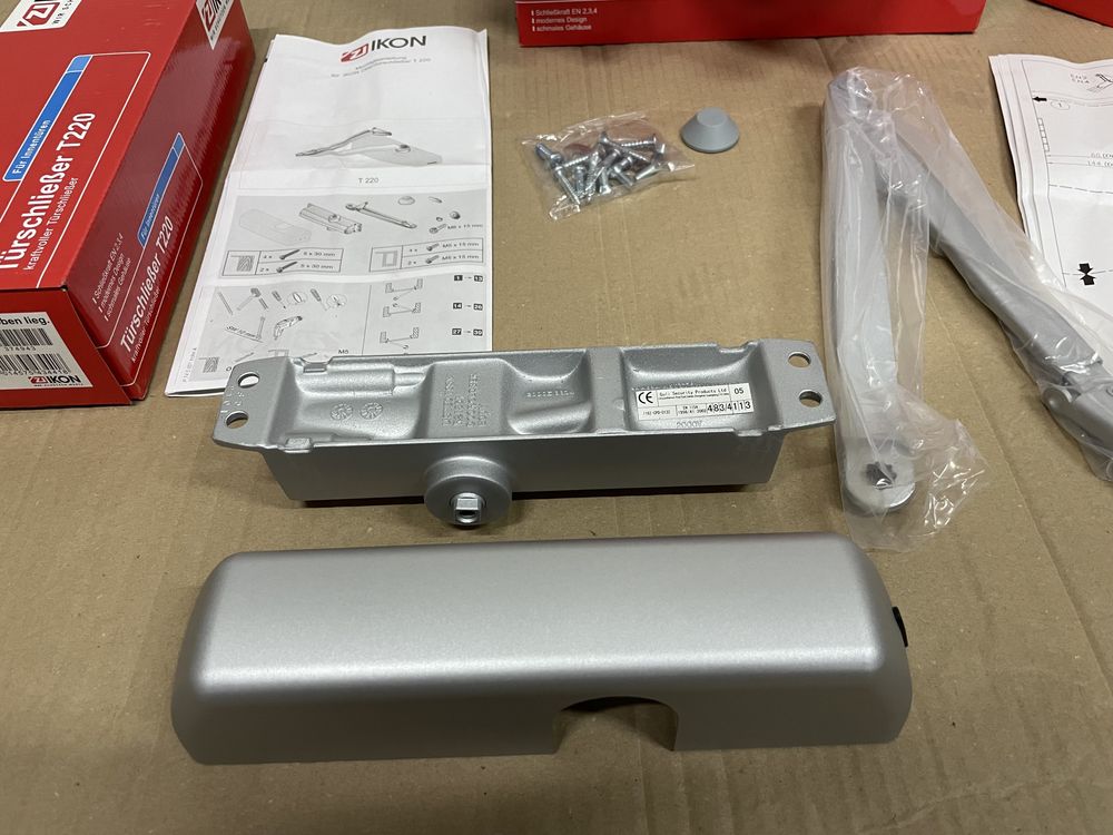 Samozamykacz drzwiowy drzwi NOWY! ASSA ABLOY