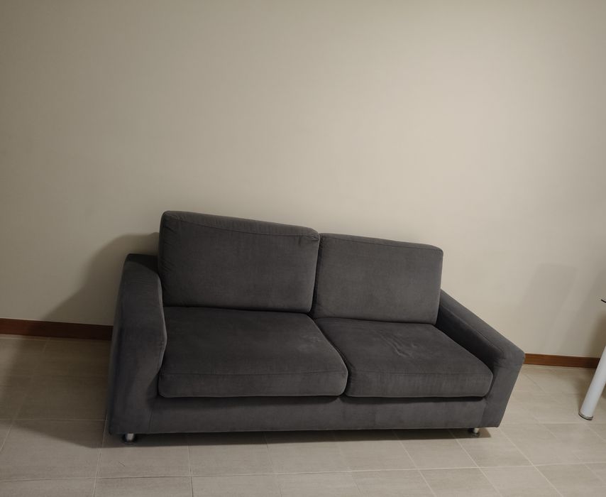 Sofá cinzento 2 lugares