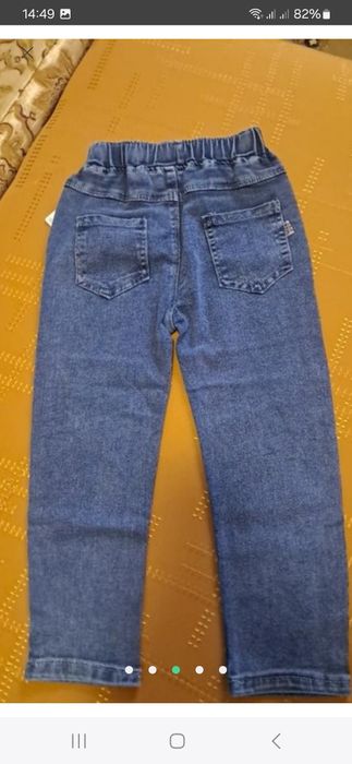 Джинси на дівчінку