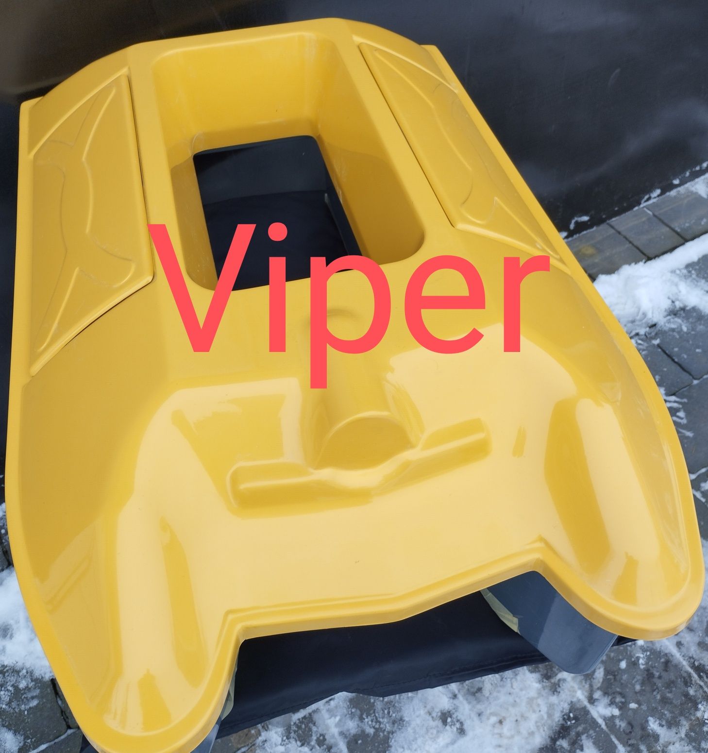 Łódka zanętowa kadłub Nowy Model"Viper"