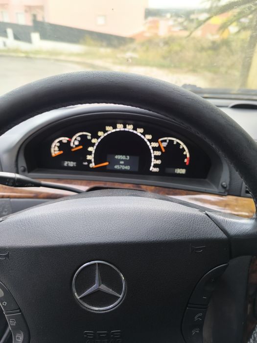 Mercedes S320  de 2001 avariado