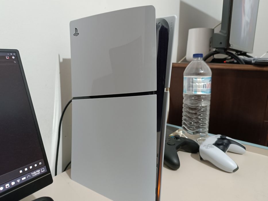 PS5 Slim com Comando