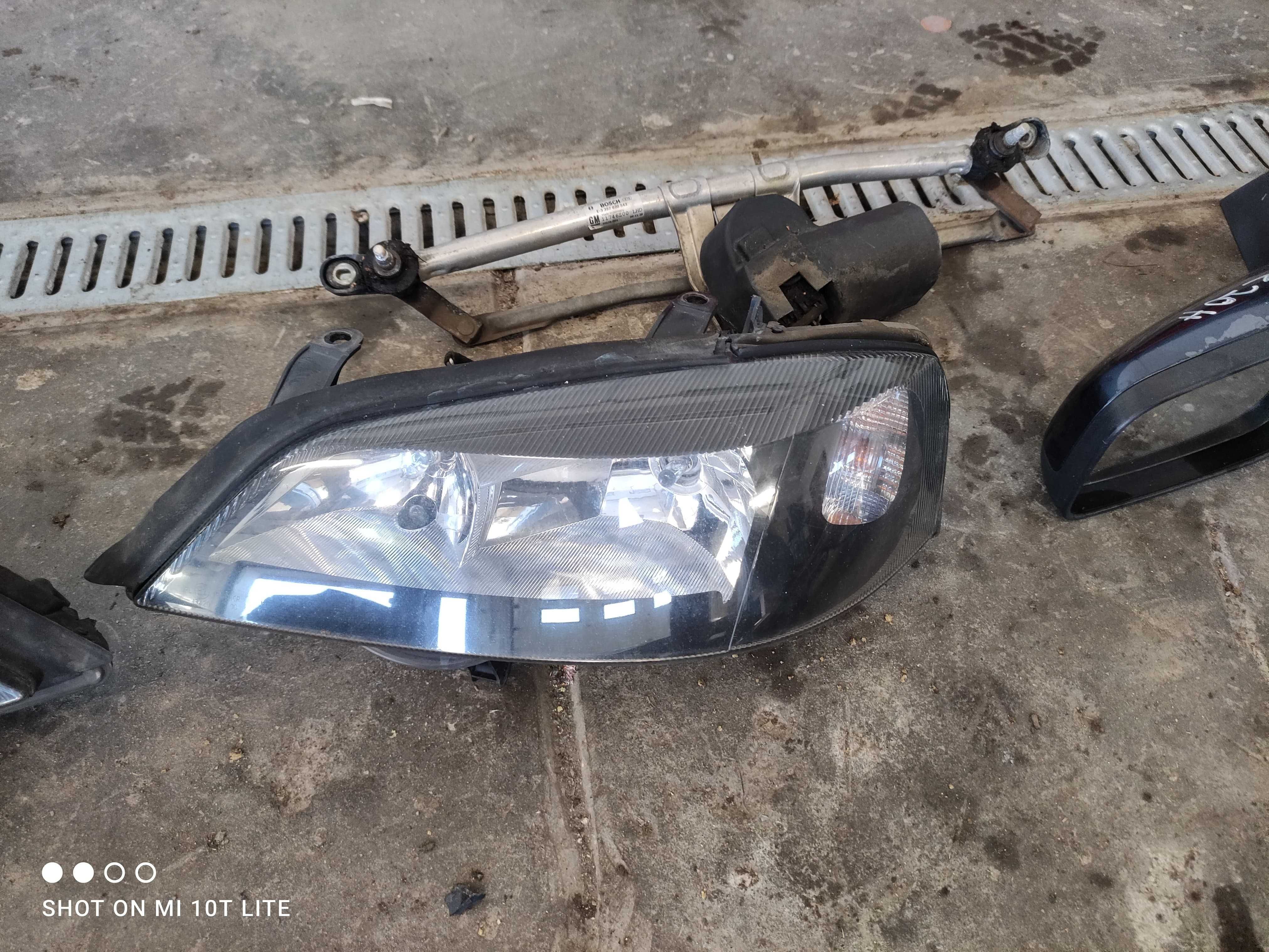 lampy przednie lampa przednia Opel Astra II Bertona