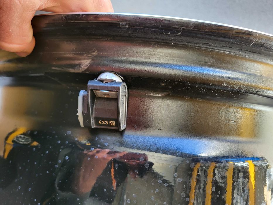 [581] Felgi aluminiowe Oryginał MERCEDES 18 Cali 5x112 Klasa E 2szerok