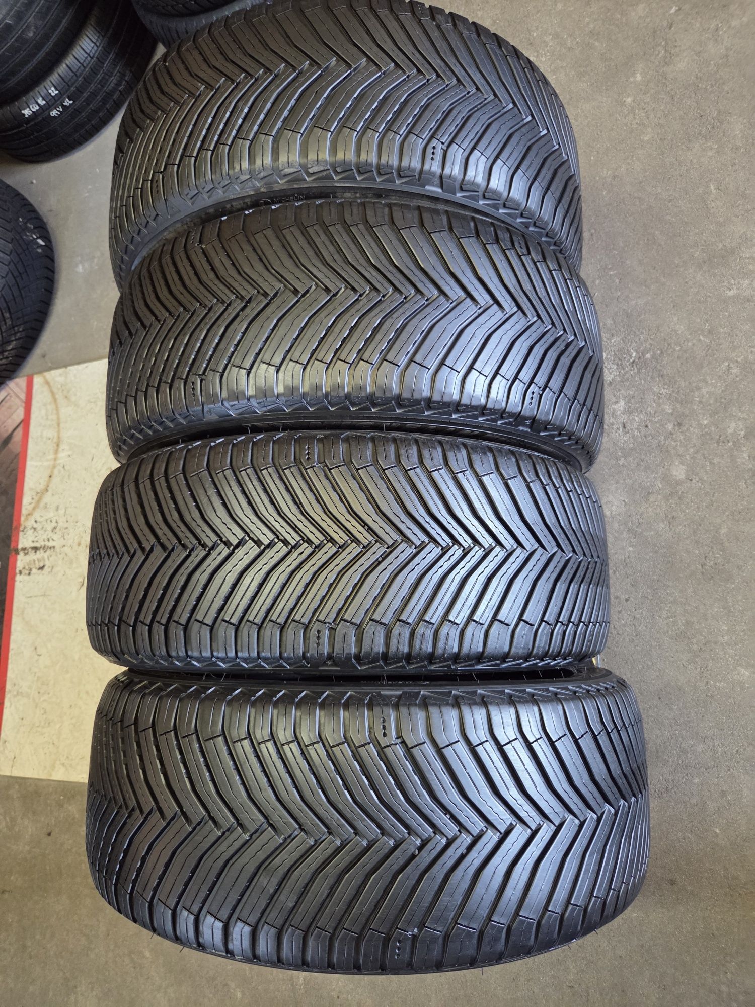 opony używane 245/45R19 Michelin Crossclimate 2