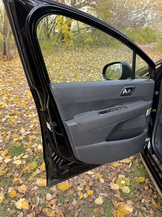 Peugeot 3008 1.6 автомат з Швейцарії