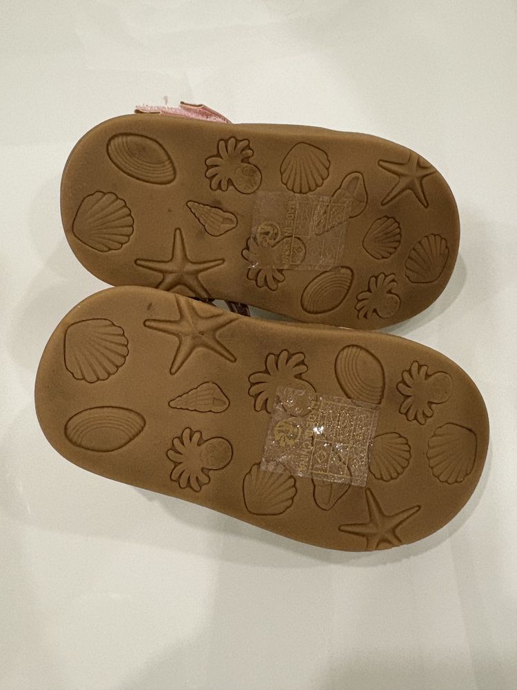 Sandalias menina tamanho 20