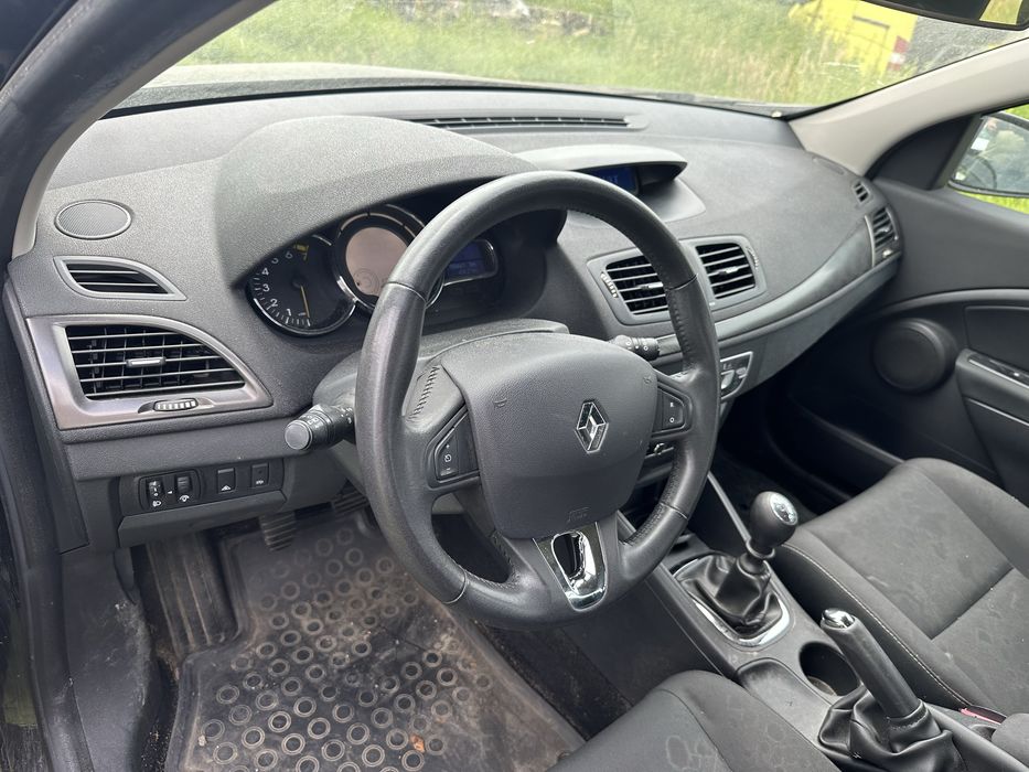 Торпеда передняя панель консоль Renault Megan 3 Рено Меган 3