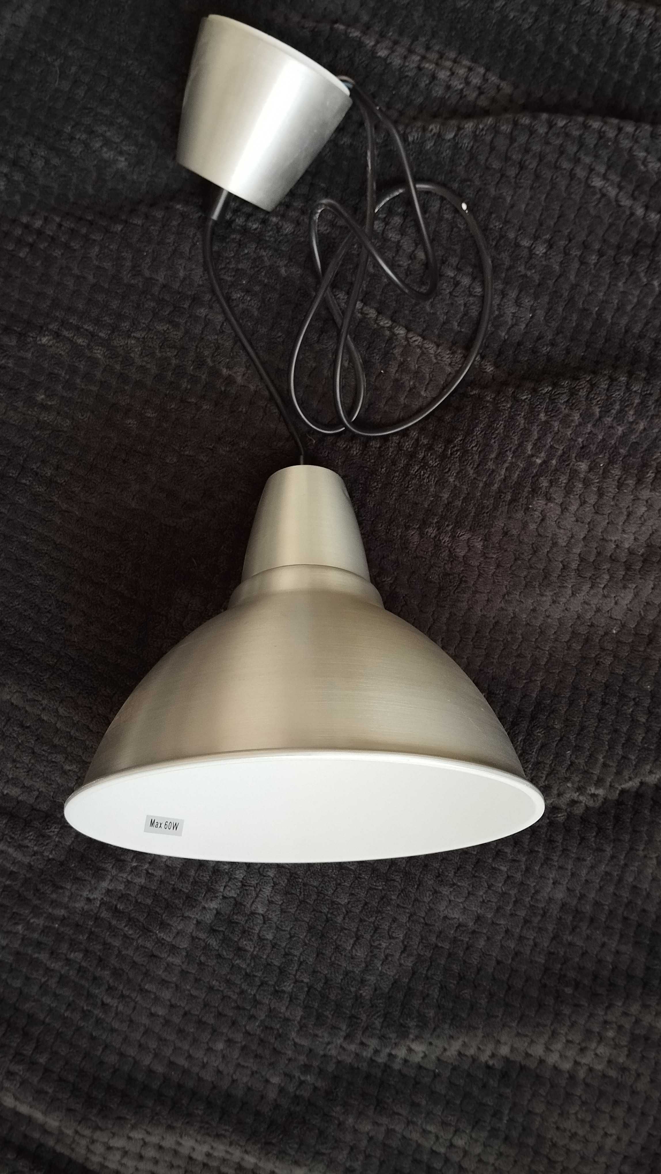 Lampa      (Ikea)