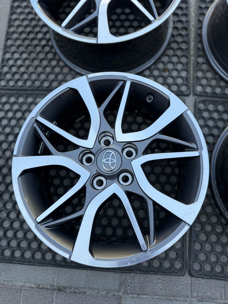 Диски оригинал Toyota camry 70 avalon rav4 chr lexus es is 5 114,3 r17