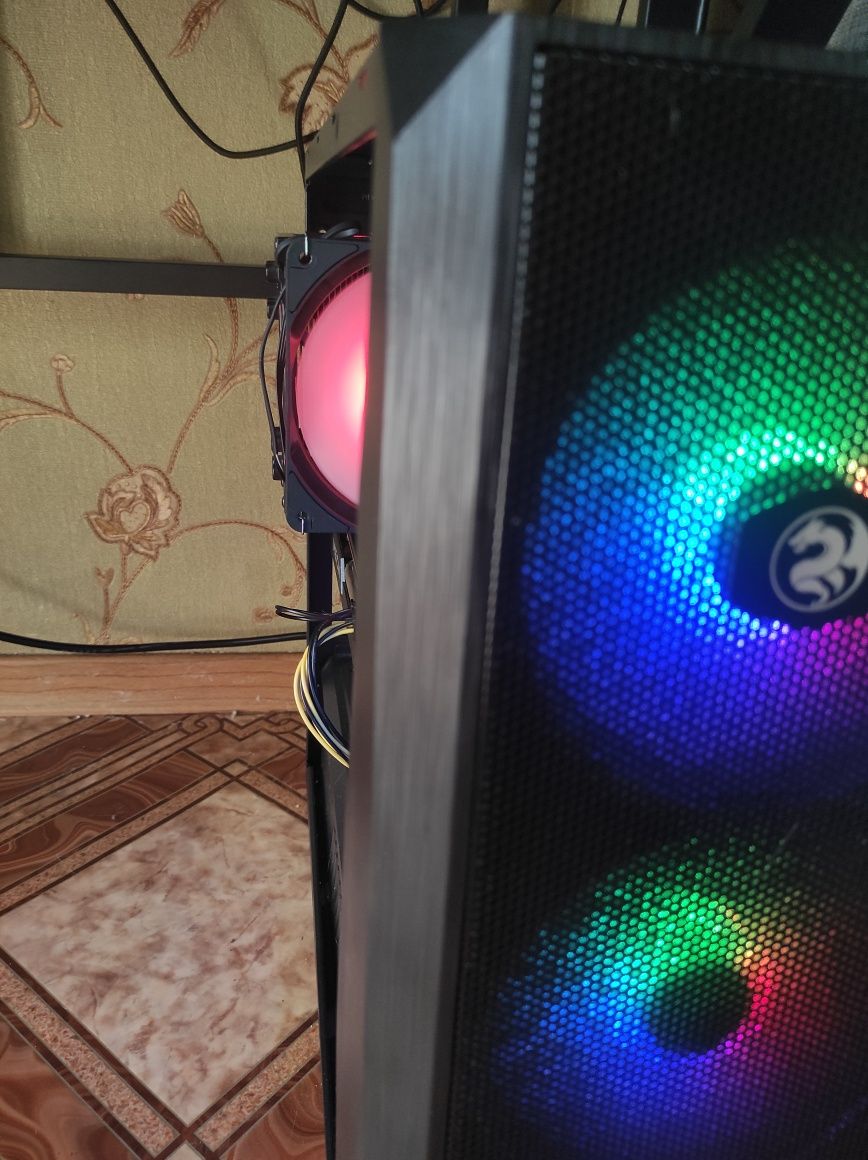 Корпус 2E Gaming PC CASE OBERON GХ912 ATX
Корпус формату АTX 
П