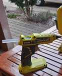 Ryobi pistolet do kleju na gorąco