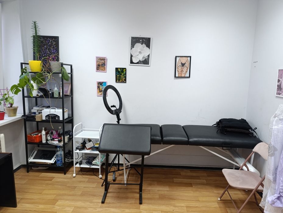 Здам частину кабінету в оренду! Світло постійно!