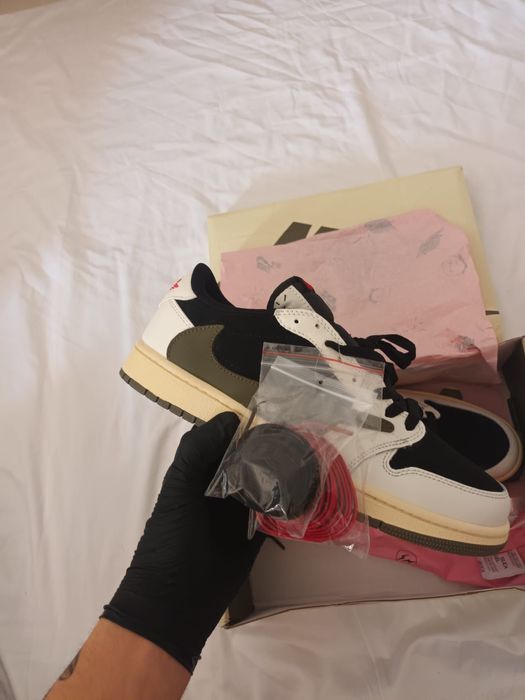 Jordan x Travis Scott Olive 43/44