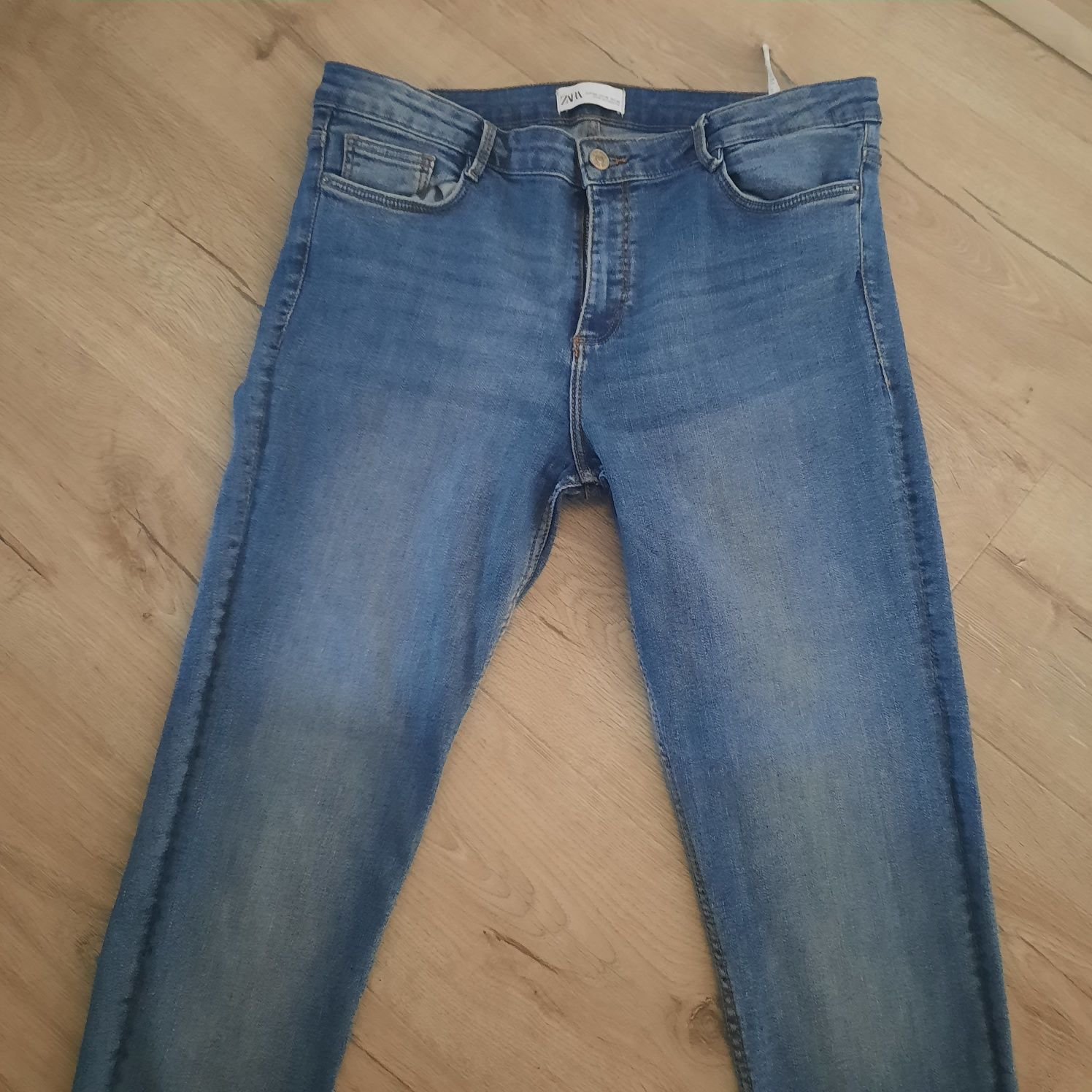 Spodnie jeans Zara r.46