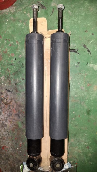 Задні амортизатори ланос (1000 грн пара)