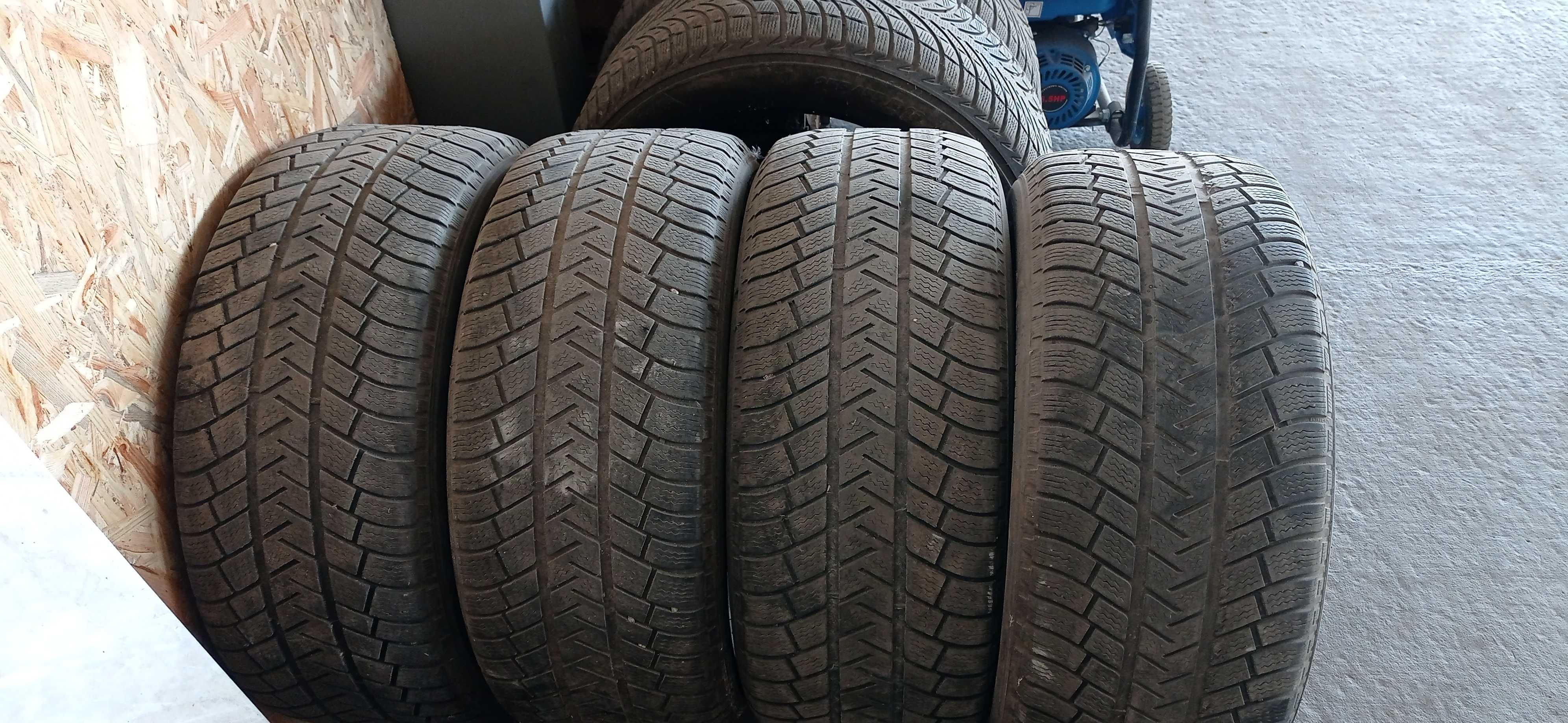 MICHELIN 225\55 R18