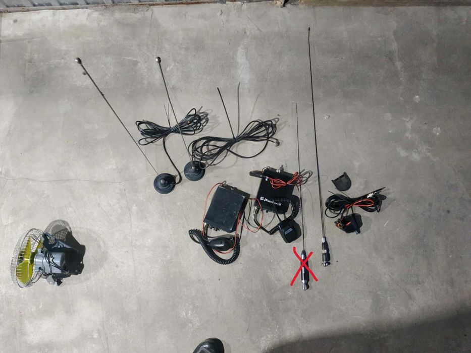 Cb radio + anteny alan midland lemn hustler