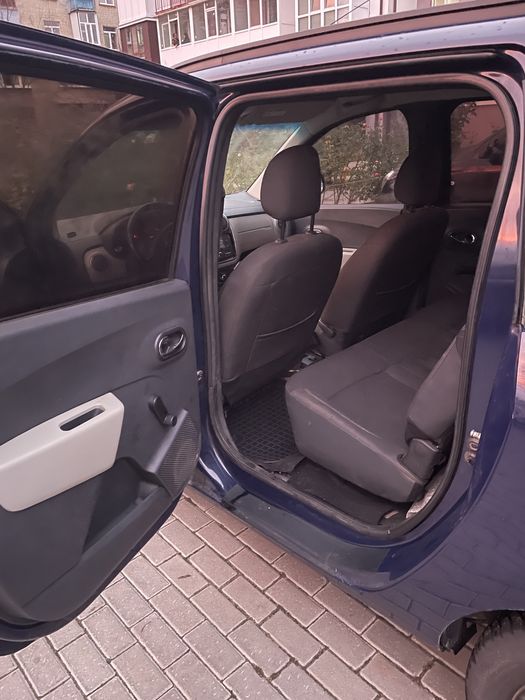 Dacia Lodgy 1.6 MPI MT (83 к.с.)