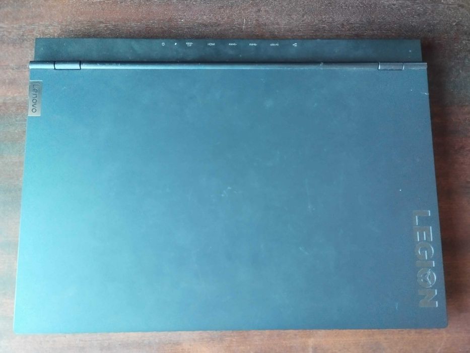 Lenovo Legion 5-15ACH6H para peças.