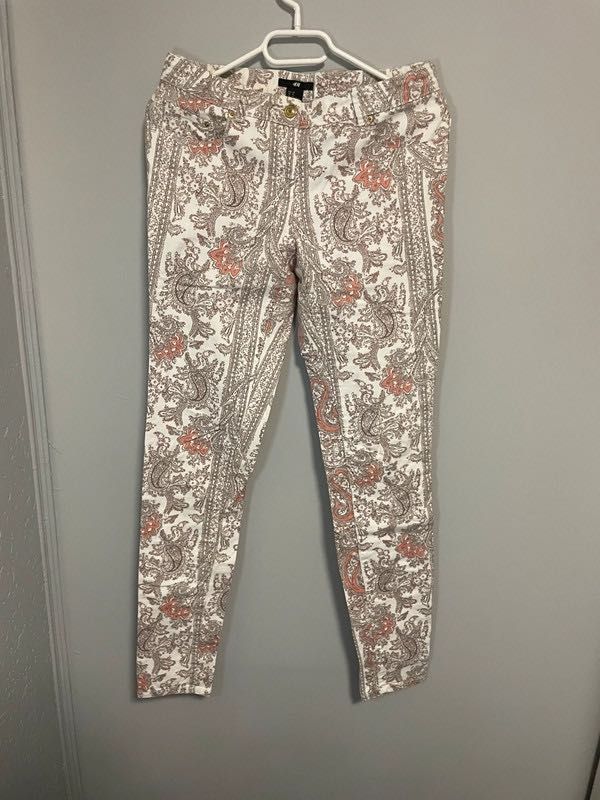 wzorzyste spodnie skinny H&M vintage hipis