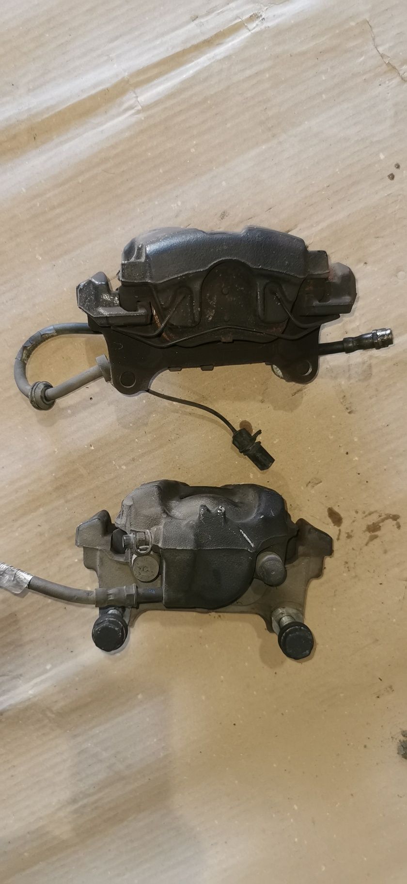 Pinças de travão original Audi A4 b8 2.0 do ano 2010