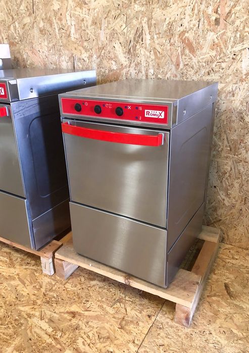 Máquinas de lavar copos e máquinas de lavar louça industriais