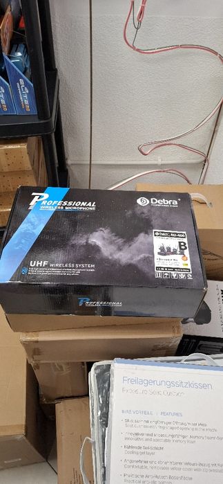 Debra Audio Pro UHF 4-kanałowy bezprzewodowy system mikrofonowy z bezp